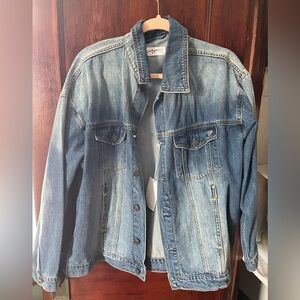 Oversized Carly Jean blue Jean jacket - size L NWT